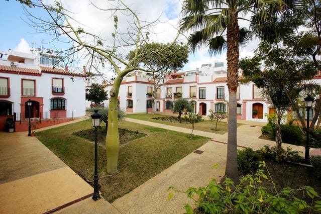 Hospederia V Centenario Estepona Zewnętrze zdjęcie